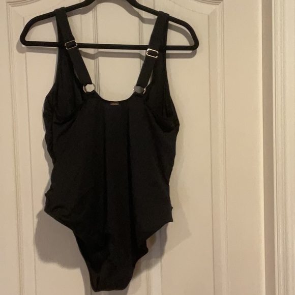 Anne Cole black ruched one piece 16 W - Picture 4 of 6